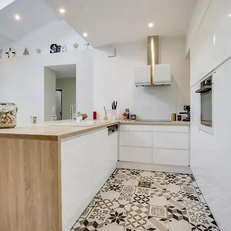 Holiday home Le Chant Des 4 Sirenes By Interhome La Teste-de-Buch